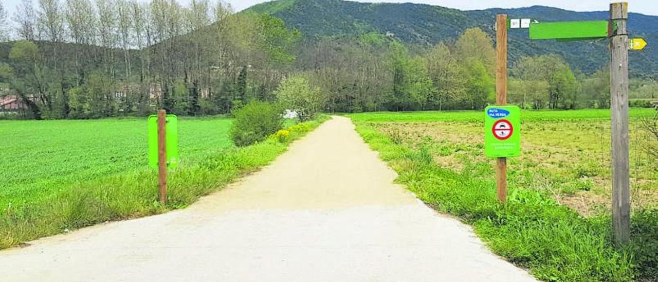 Una part del traçat de la ruta de la Vall d’en Bas, a la comarca de la Garrotxa, que s’ha incorporat també als nous itineraris disponibles. | VIES VERDES