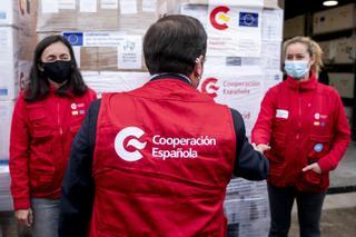 El Gobierno podrá contratar a empresas privadas para acciones humanitarias españolas