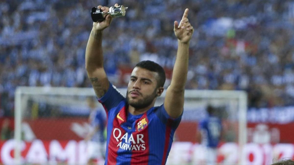 Rafinha participó de la fiesta tras ganar la Copa del Rey ante el Alavés