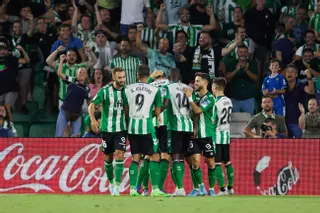 Betis, Villarreal y Atlético comparten el liderato en LaLiga