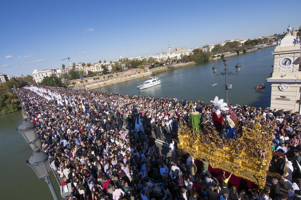 El misterio del Soberano Poder ante Caifás de la Hermandad de San Gonzalo el Lunes Santo.