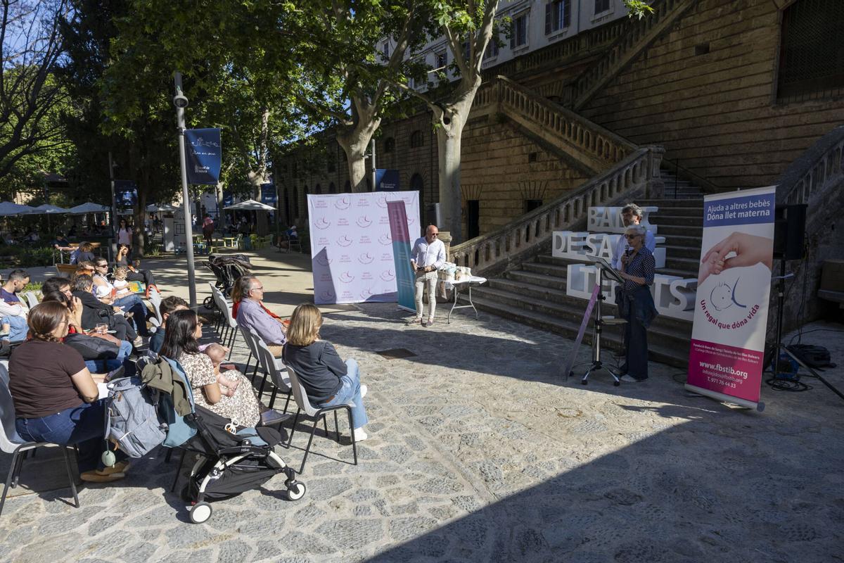 Baleares homenajea a las madres que donan leche para bebés prematuros