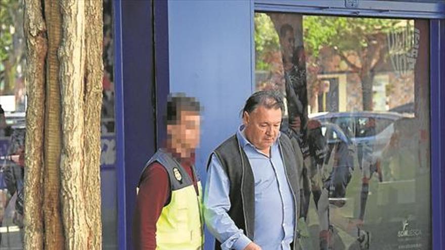 Lasaosa dimite como presidente y consejero delegado del Huesca