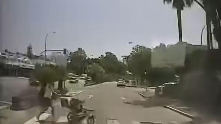 Heridas una mujer y su bebé de dos años y medio en un atropello en Marbella