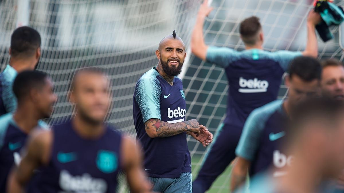 El Barça se entrena al completo.