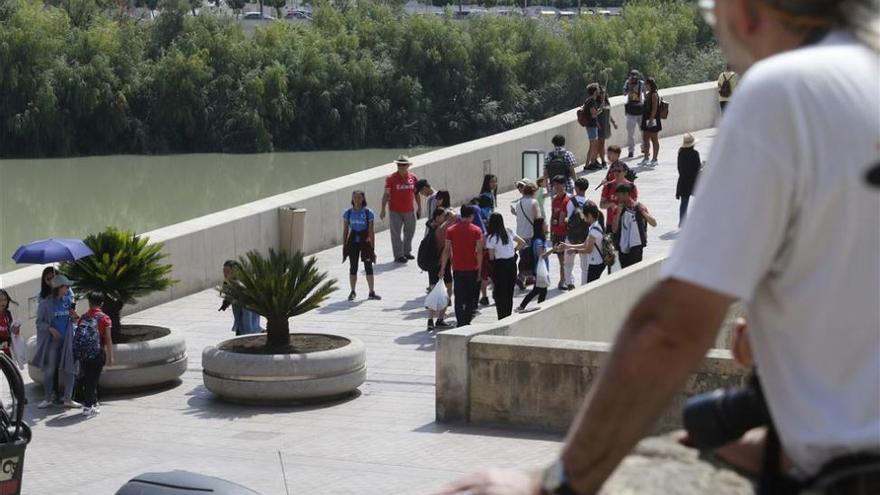 Los hoteleros alertan del descenso de pernoctaciones