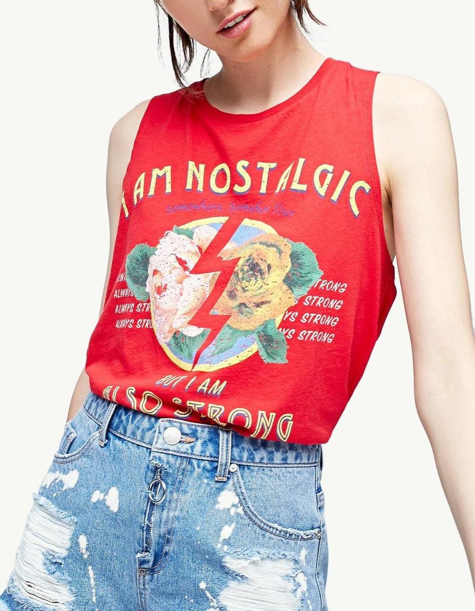 Camiseta estampada de Stradivarius (Precio: 2,99 euros)