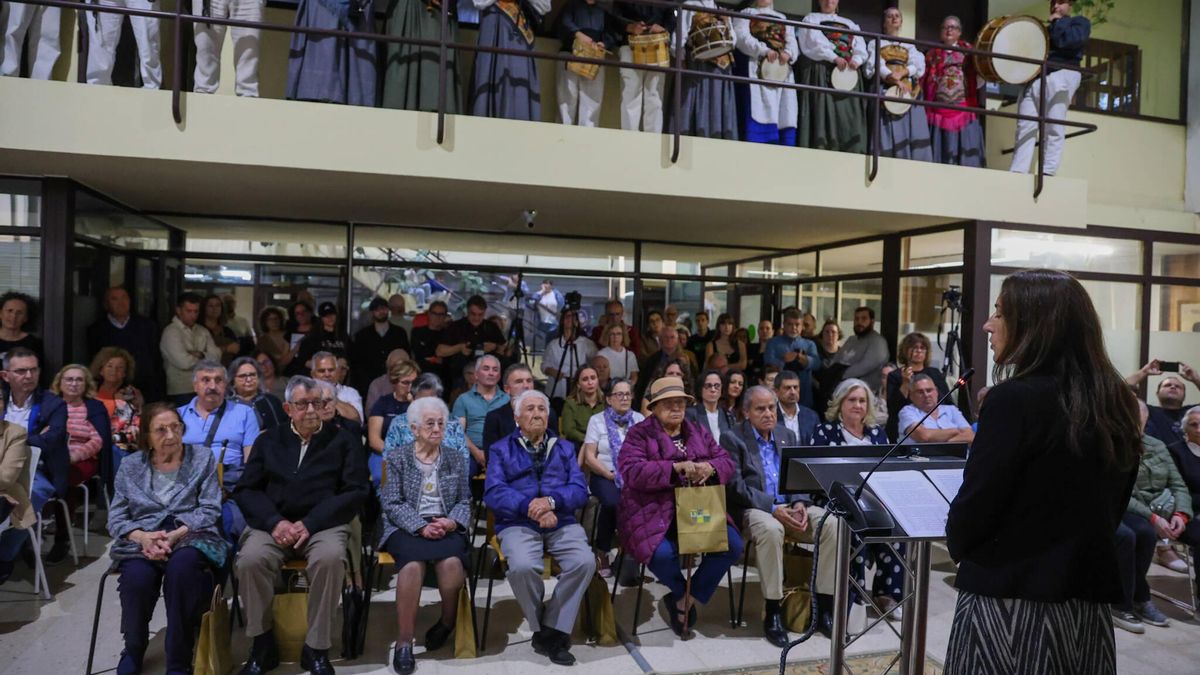 La intervención de la alcaldesa en el abarrotado salón de plenos.