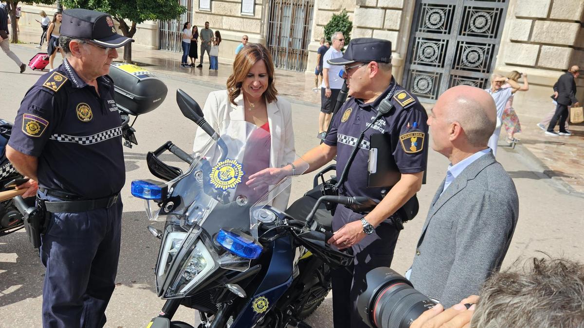 Photocall Coche Policía Nacional  Policía, Coches de policía, Policia  nacional