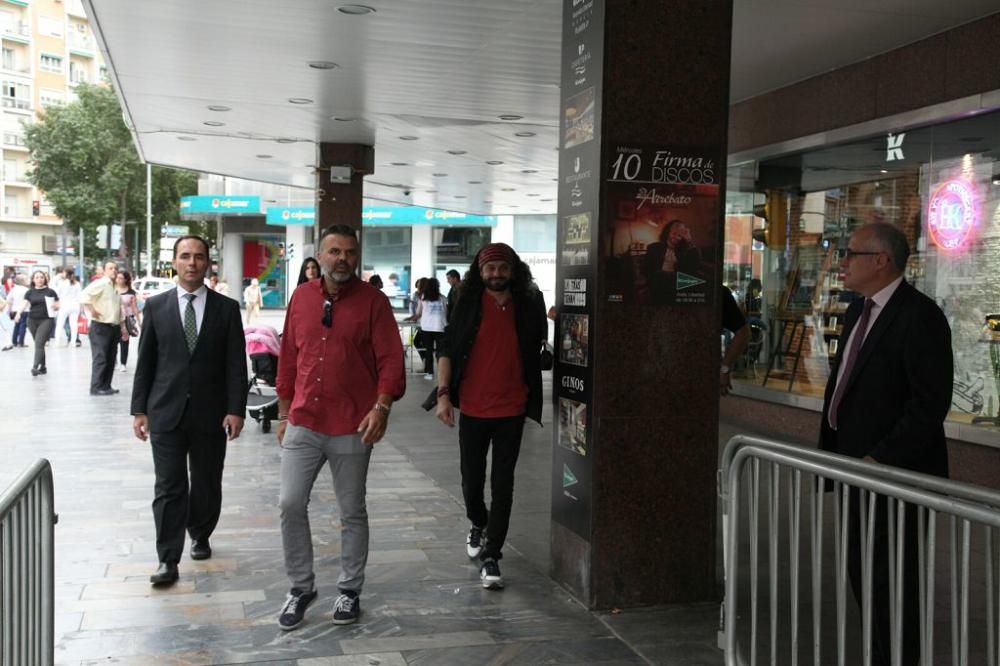 Firma de discos de El Arrebato en El Corte Inglés de Murcia