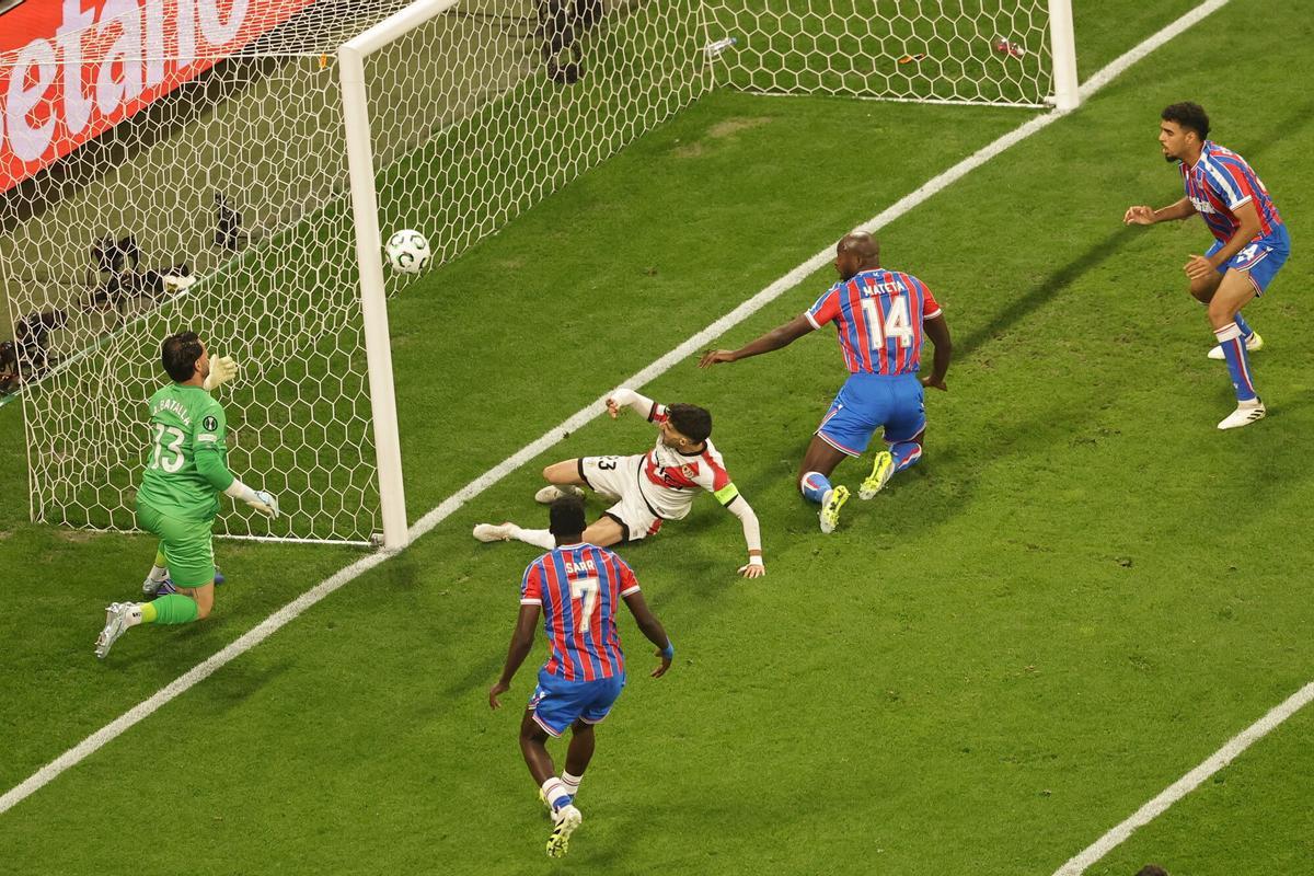 Final de la Conference League: Crystal Palace - Rayo Vallecano, en imágenes.