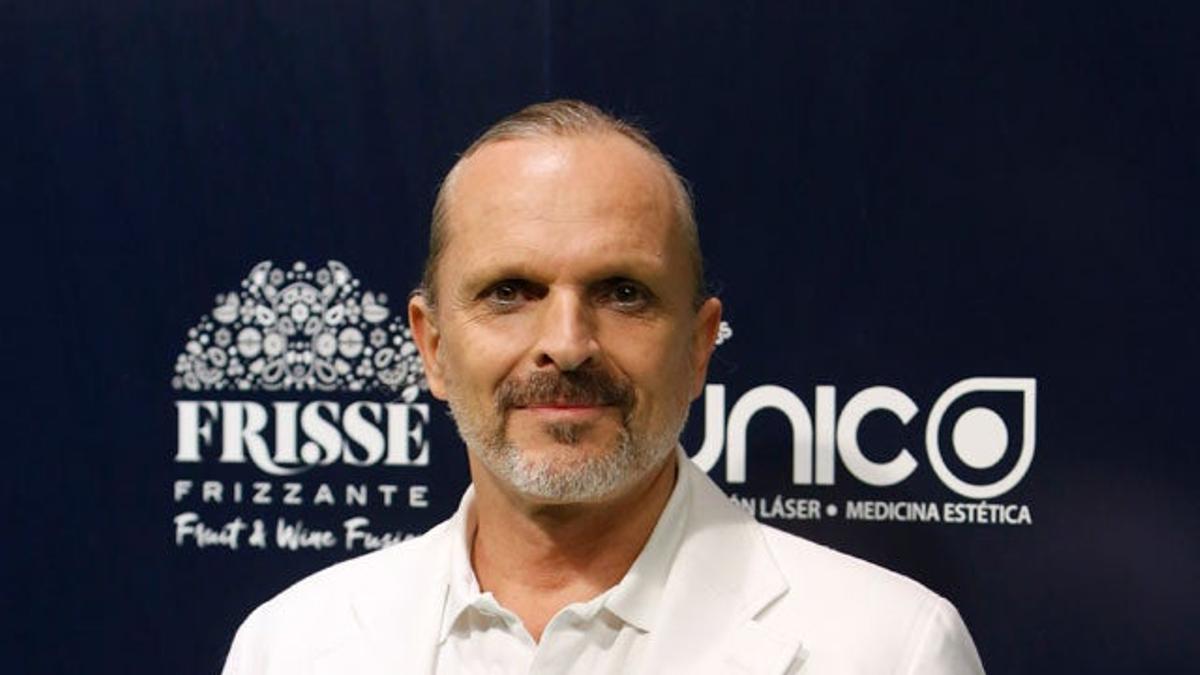 Miguel Bosé en el concierto del 25 aniversario de la Cadena Dial