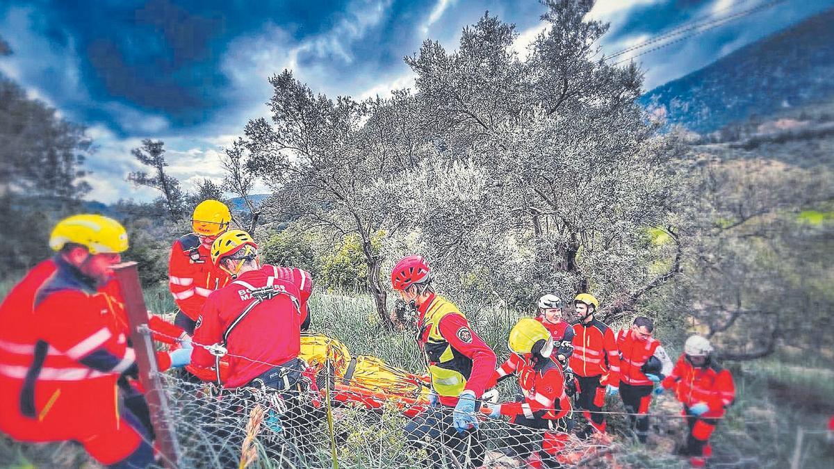 Imagen del rescate de un excursionista en la montaña