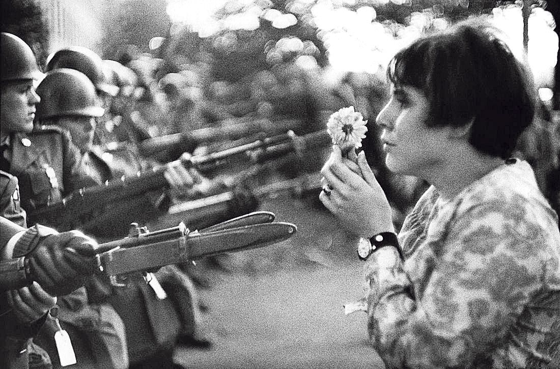 Una flor para combatir la guerra de Vietnam