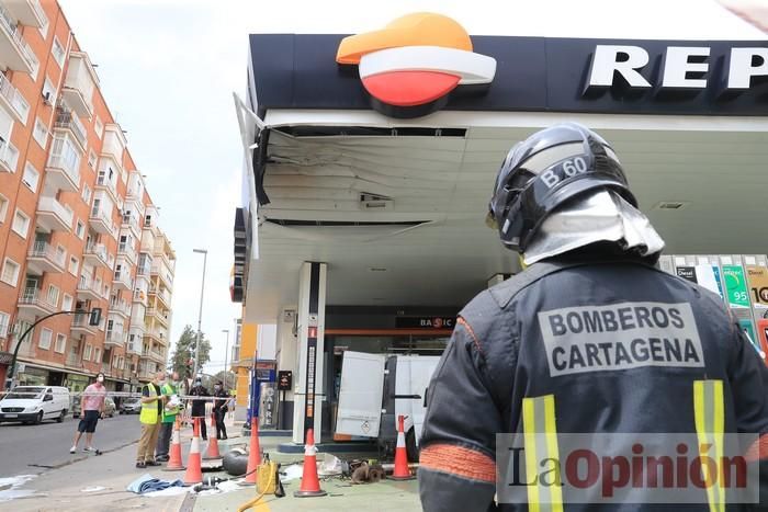 Explosión en una gasolinera de Cartagena