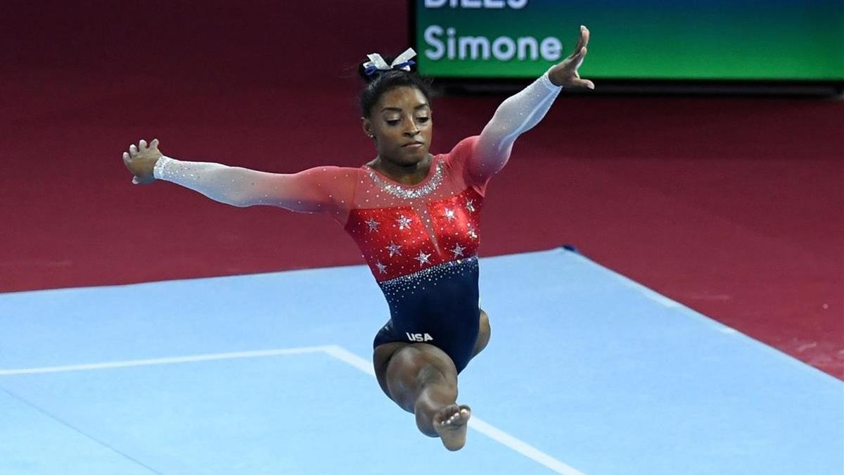 lmendiola50305446 usa s simone biles performs on the floor during the women s 191008182916