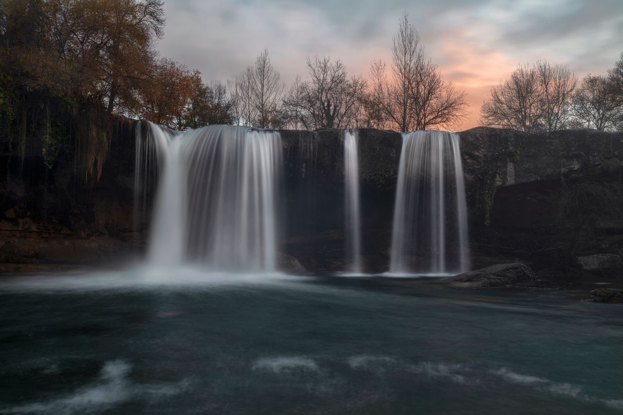 Maravillosa cascada en Pedrosa de Tobalina en Burgos.