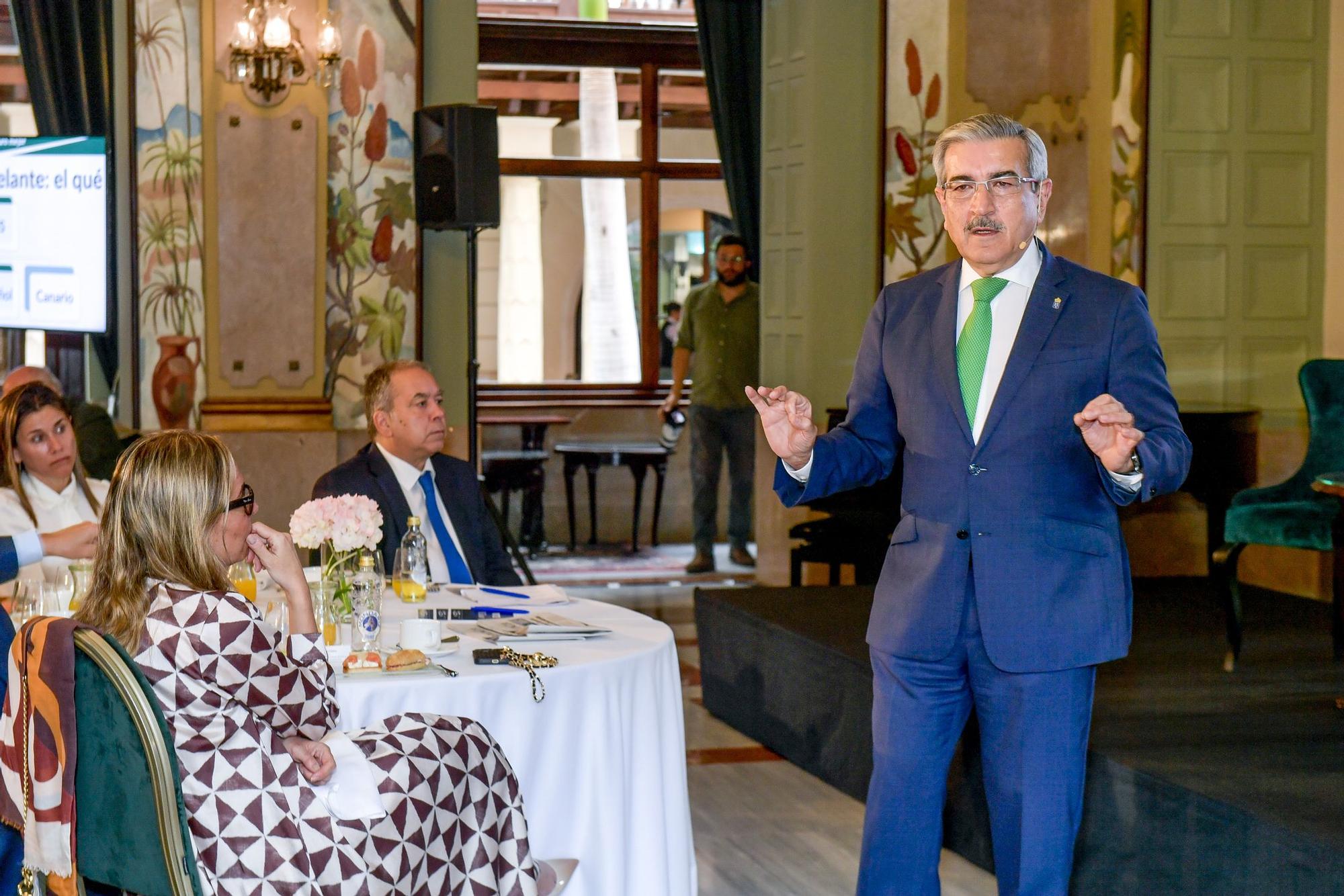 Román Rodríguez interviene en el Foro de Prensa Ibérica con la conferencia 'Capaces de un futuro mejor'