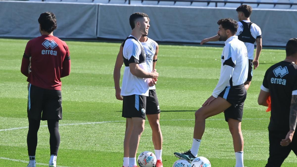 Video | El CD Castellón prepara en el SkyFi Castalia el duelo contra el Burgos