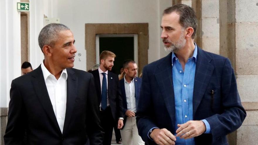 El Rey acompaña a Obama en una visita al Reina Sofía