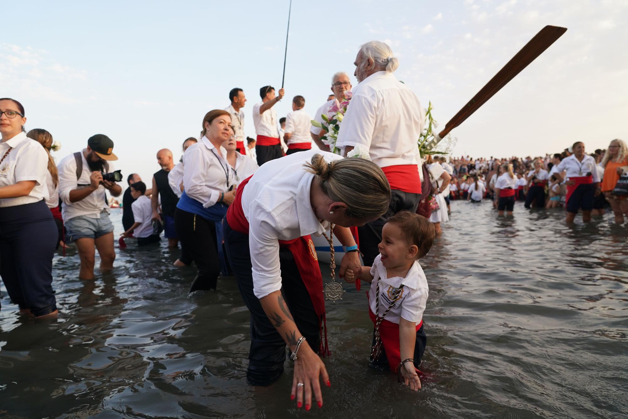 Procesión terrestre y marítima de la Virgen del Carmen de El Palo