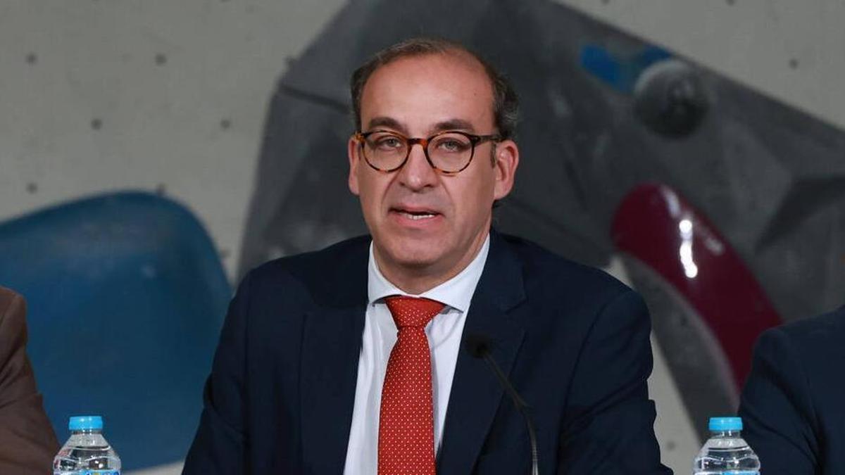 Rafael Mateos, alcalde de Cáceres: «El rocódromo Alberto Ginés es una instalación envidiada en el mundo»