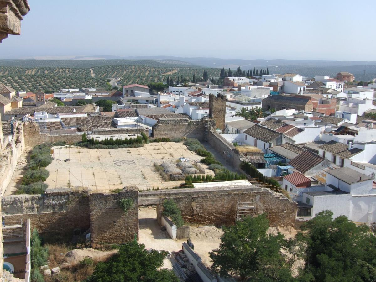 Sale a licitación el proyecto para recuperar el patio de armas del castillo-alcazaba de Bujalance.