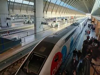 La entrada de Ouigo en Andalucía desploma un 18% los precios del tren y dispara un 23% la demanda