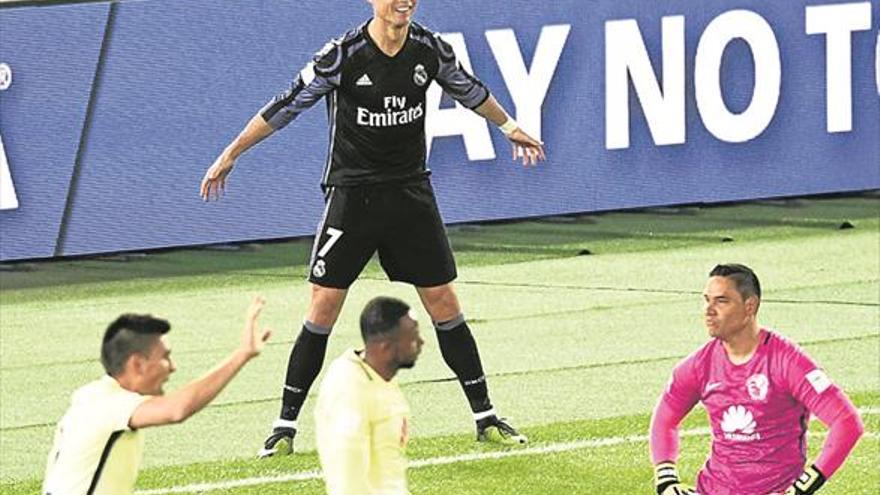 El Madrid, a la final con goles de Benzema y CR7