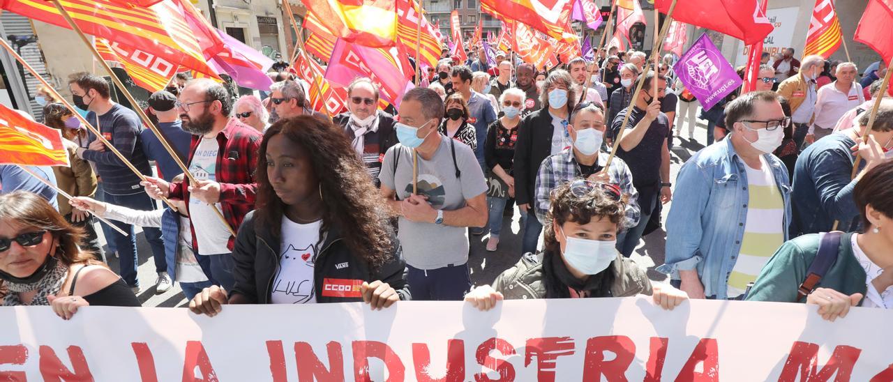 La última manifestación del Primero de Mayo en Zaragoza, donde la inflación ya asomaba las orjas pero no se había disparado todavía.