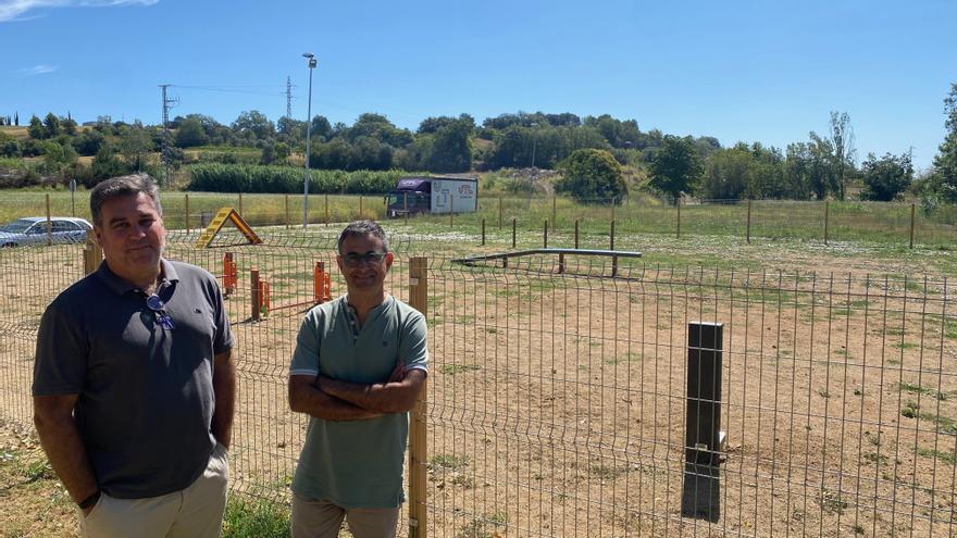 Obren un nou parc per a gossos a Banyoles