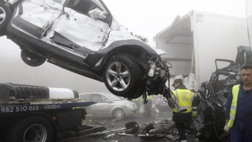 Espectacular accidente con 50 coches implicados en Lugo