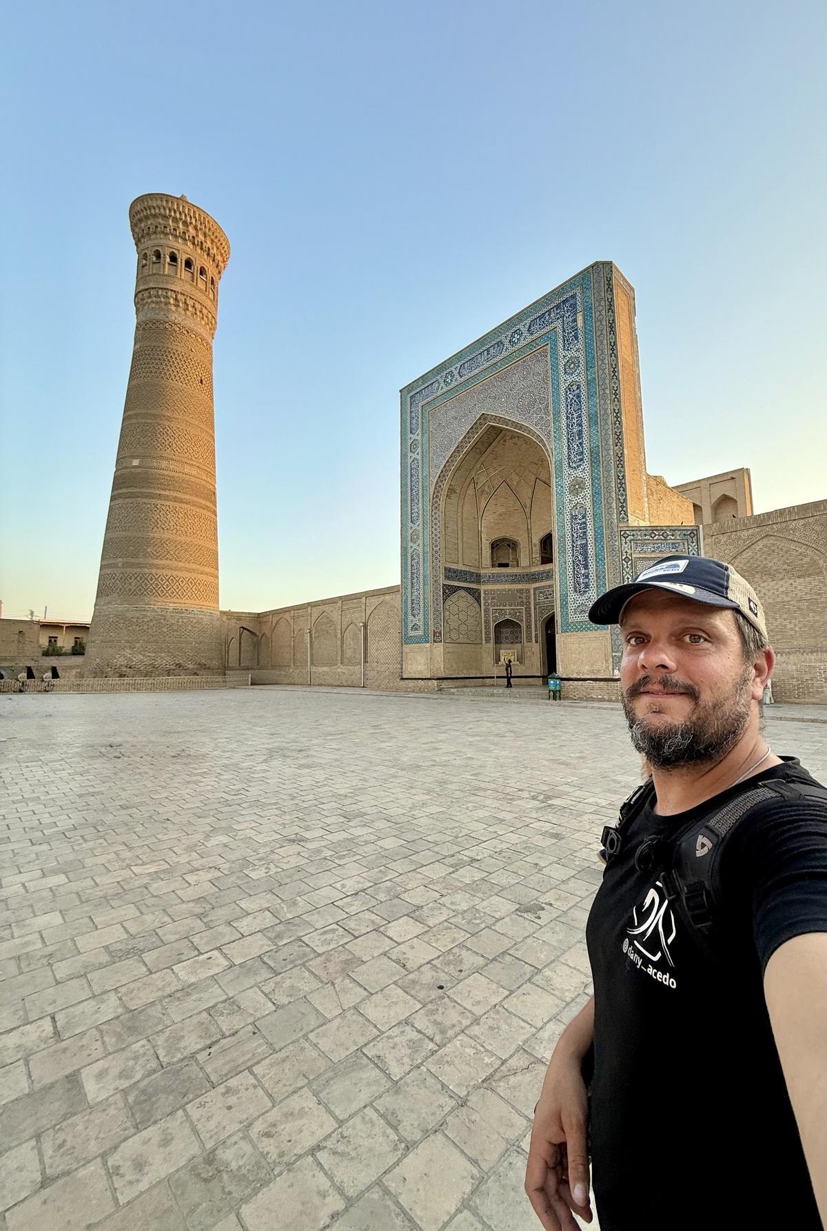 Daniel Acedo en Bujará, Uzbekistán.