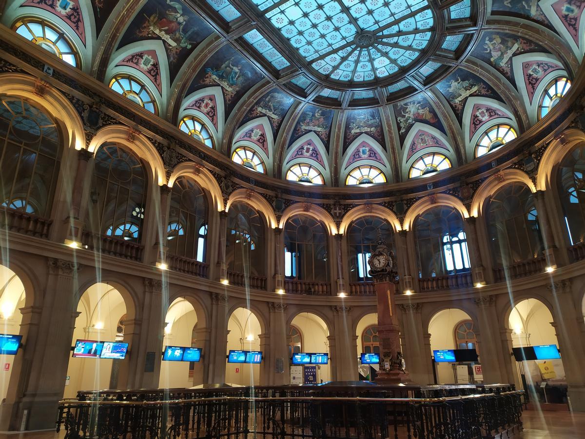 Vista general del interior de la Bolsa de Madrid.