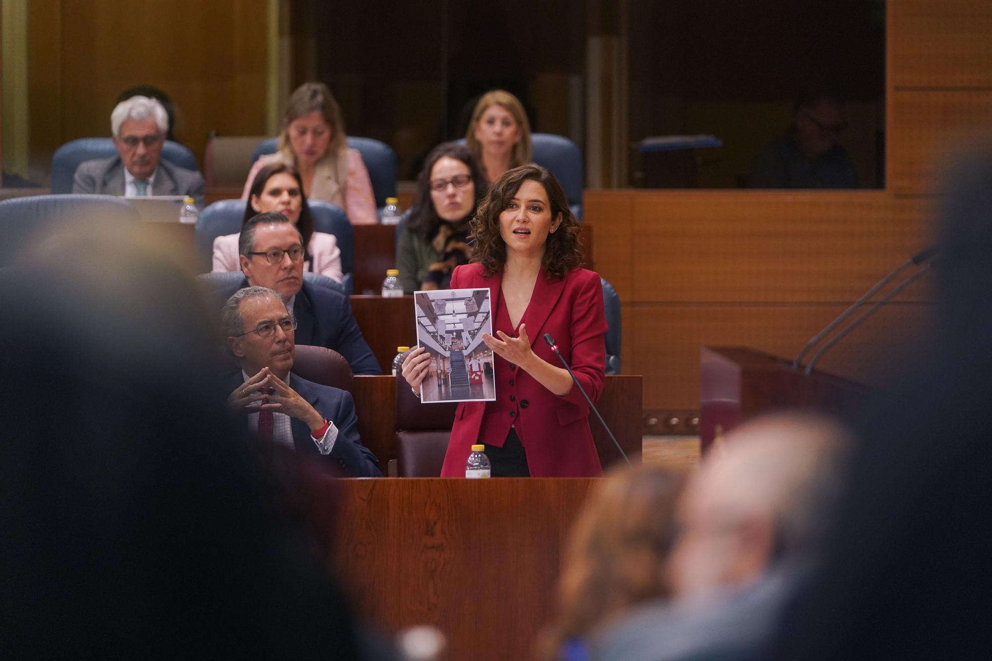 Ayuso en el Pleno de la Asamblea de Madrid