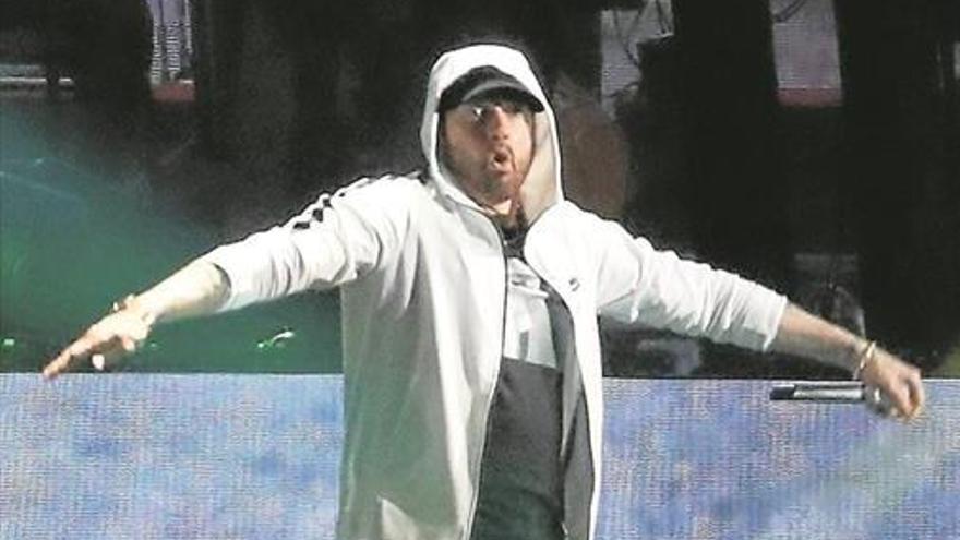 Eminem desbanca a Drake