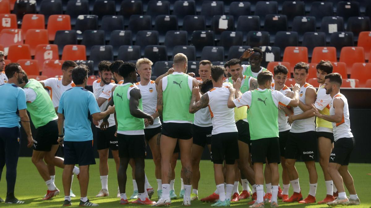 El Valencia CF ya trabaja en Mestalla el primer partido de LaLiga