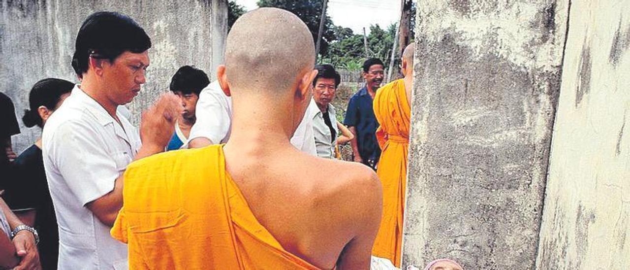Ceremonia previa a una cremación, frontera de Tailandia con Birmania.