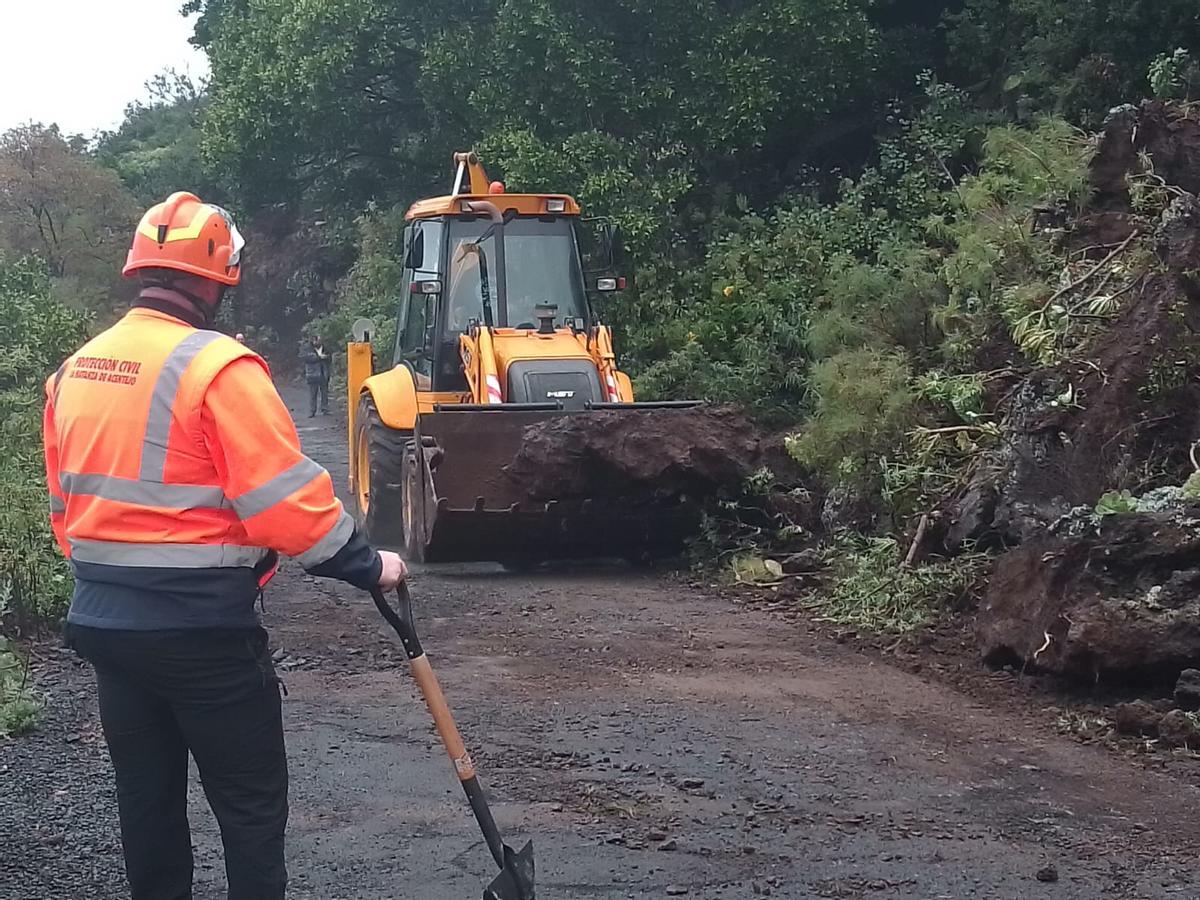 Desprendimientos en El Caletón, en La Matanza.