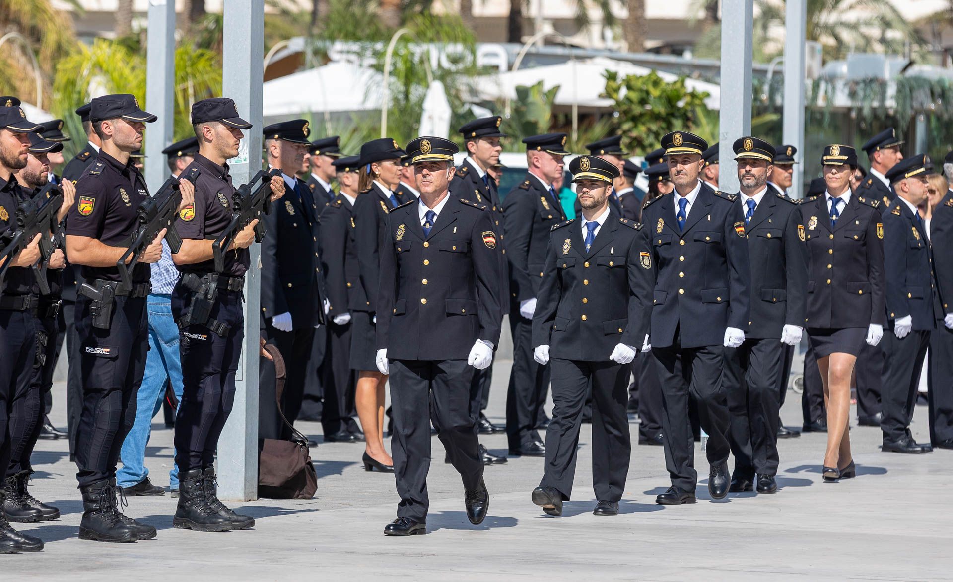 La Policía Nacional celebra en Alicante el día de su patrón