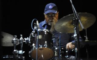 El mítico batería Jimmy Cobb pide dinero para afrontar un problema de salud