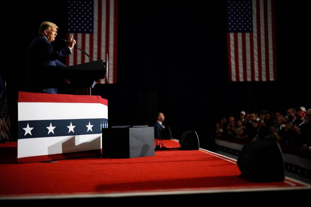 Trump arrasa en los caucus de Iowa