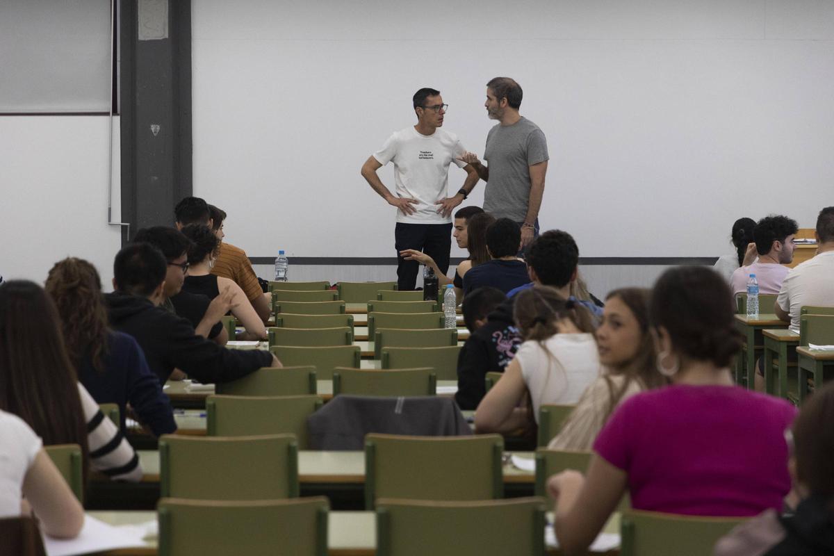 Valencia. VLC. Examenes e selectividad de castellano y de inglés, Escuela de Caminos.