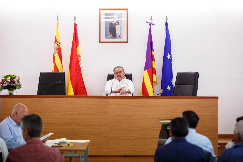 Toma de posesión de Antoni Marí Marí, 'Carraca', en el Ayuntamiento de Sant Joan