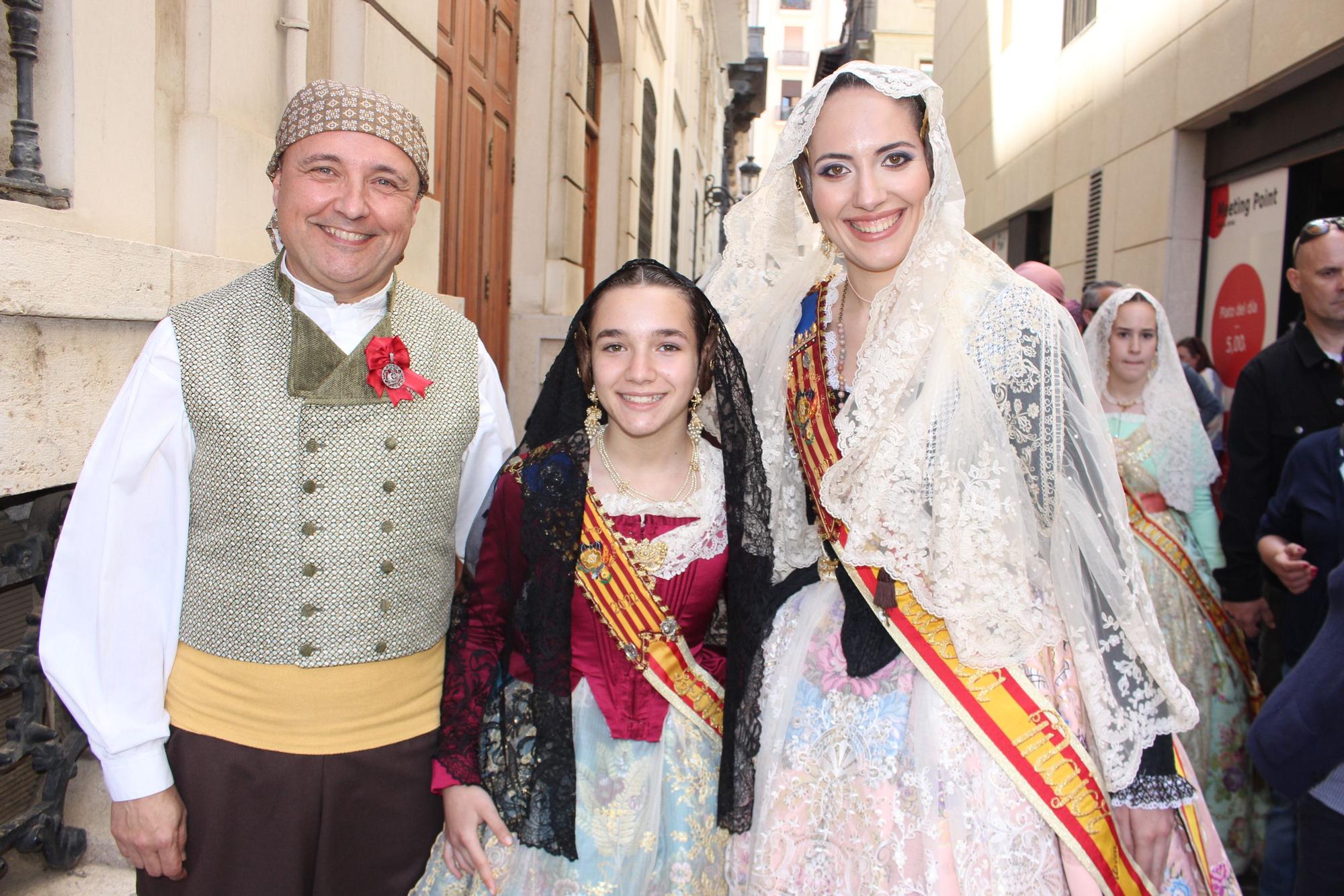 El desfile de falleras mayores en la Ofrenda a San Vicente Ferrer