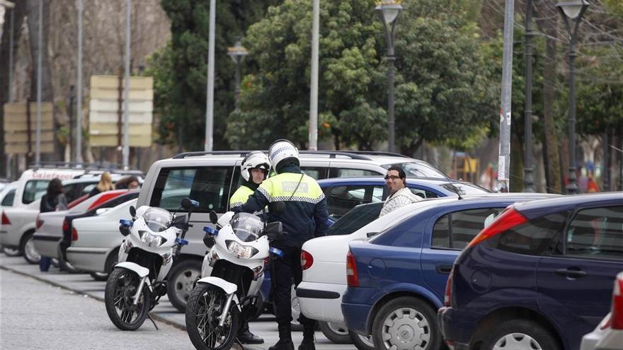 El Ayuntamiento refuerza la vigilancia contra los gorrillas en el Campo de la Verdad y Miraflores