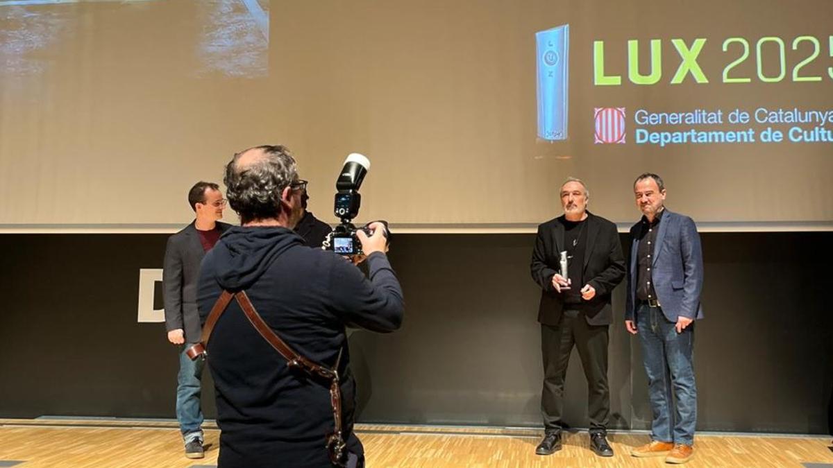Francesc Álvarez, a l'esquerra, amb el Lux de Plata, aquest vespre