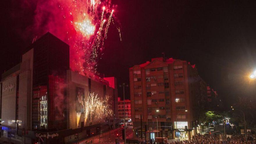 Hogueras y fiesta en la noche de San Juan