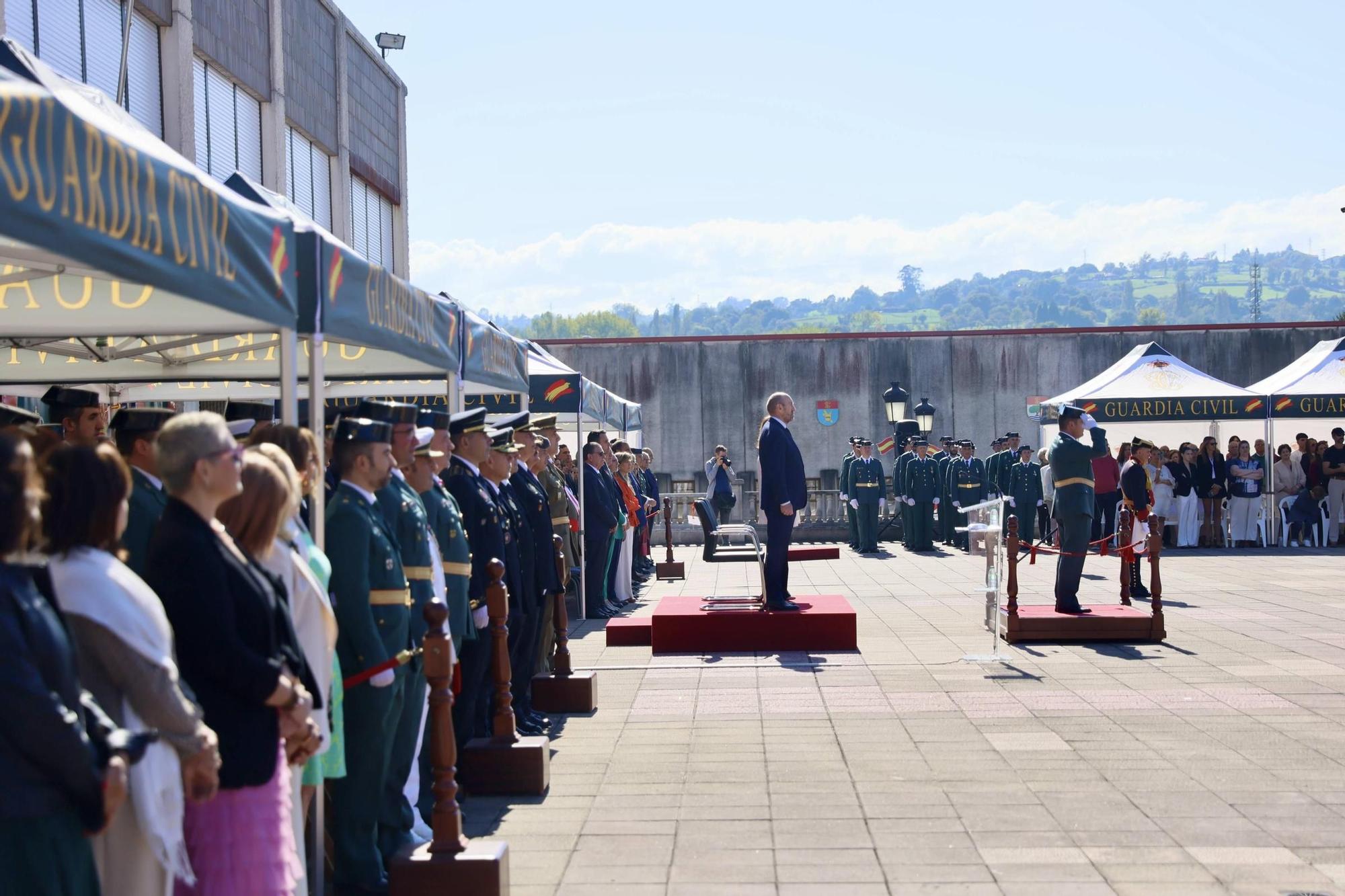 EN IMÁGENES: Desfile de la Guardia Civil en Oviedo por el día de la Hispanidad