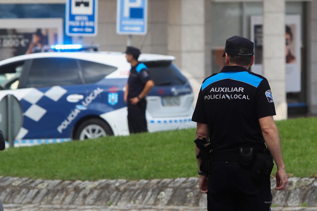 Agentes de Policía Local en Vilagarcía.